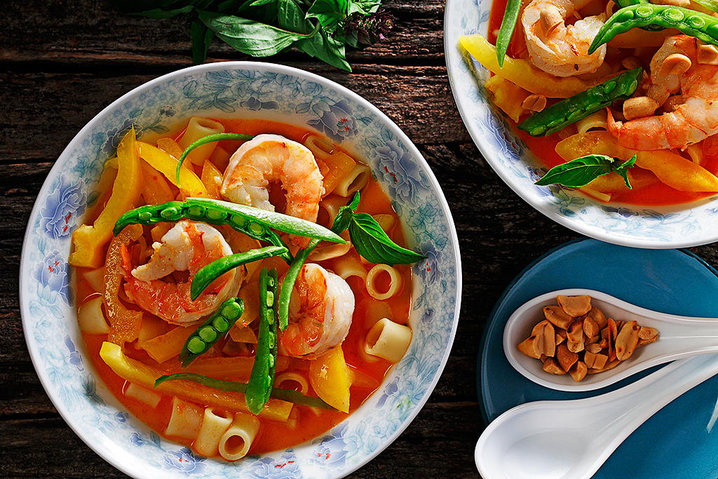 Red Thai Curry Prawn Pasta Bowl Recipe