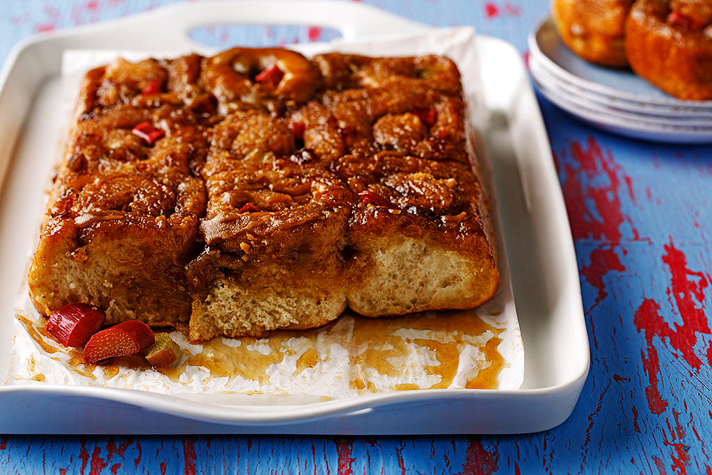 Rhubarb Cinnamon Buns Recipe