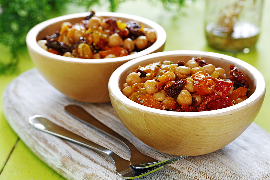 Roasted Sweet Pepper Salad with Toasted Cumin, Hemp Seeds, Chickpeas & Sun-dried Tomatoes Recipe