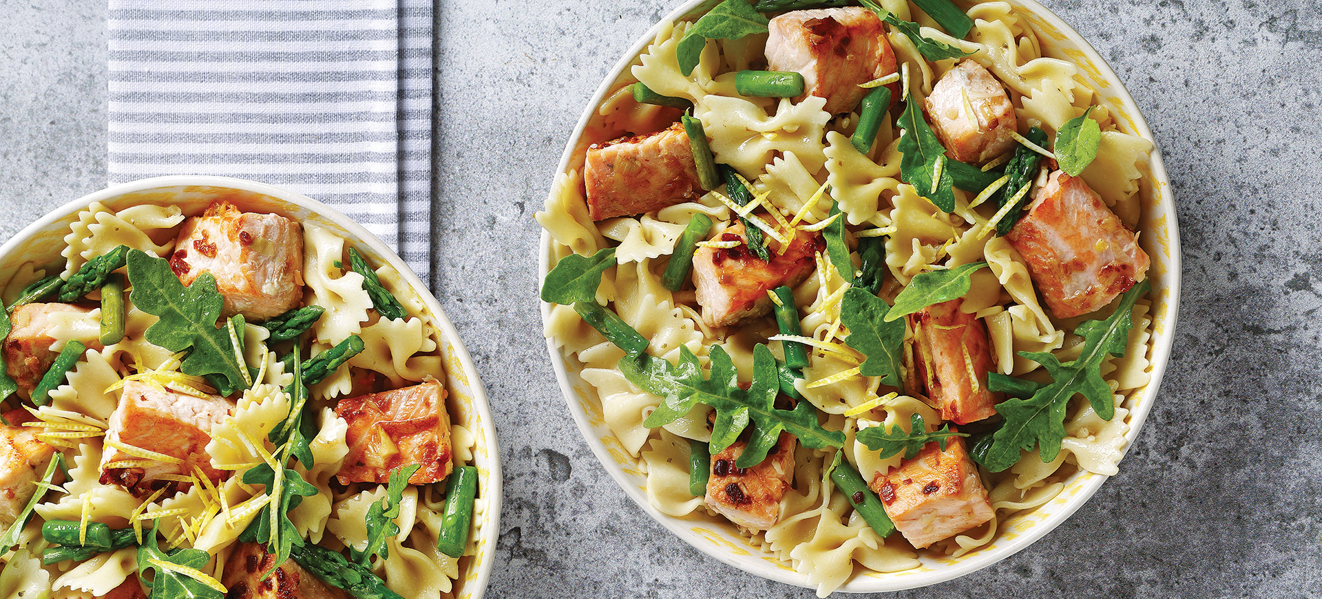 Farfalle with salmon and asparagus